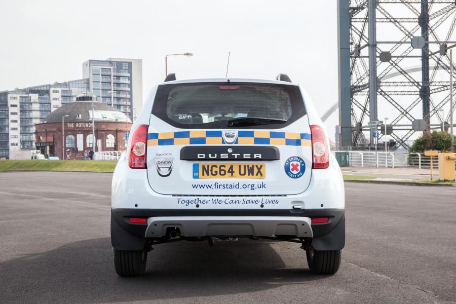  Dacia Duster St Andrew’s First Aid 2018 года  (UK) (фото 4 из 7)